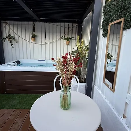 Maison Romantique Avec Cinema *